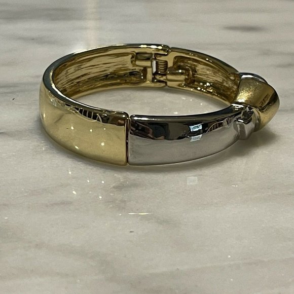 banana republic silver gold tone knot bracelet - Picture 5 of 8